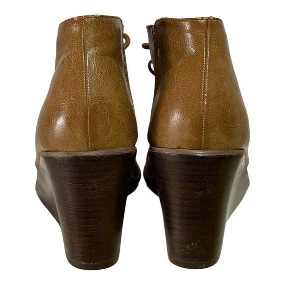 Torrid Tan Wedge Booties Women's Size 11 Faux Leather Lace-up Chunky Heel - Picture 4 of 7